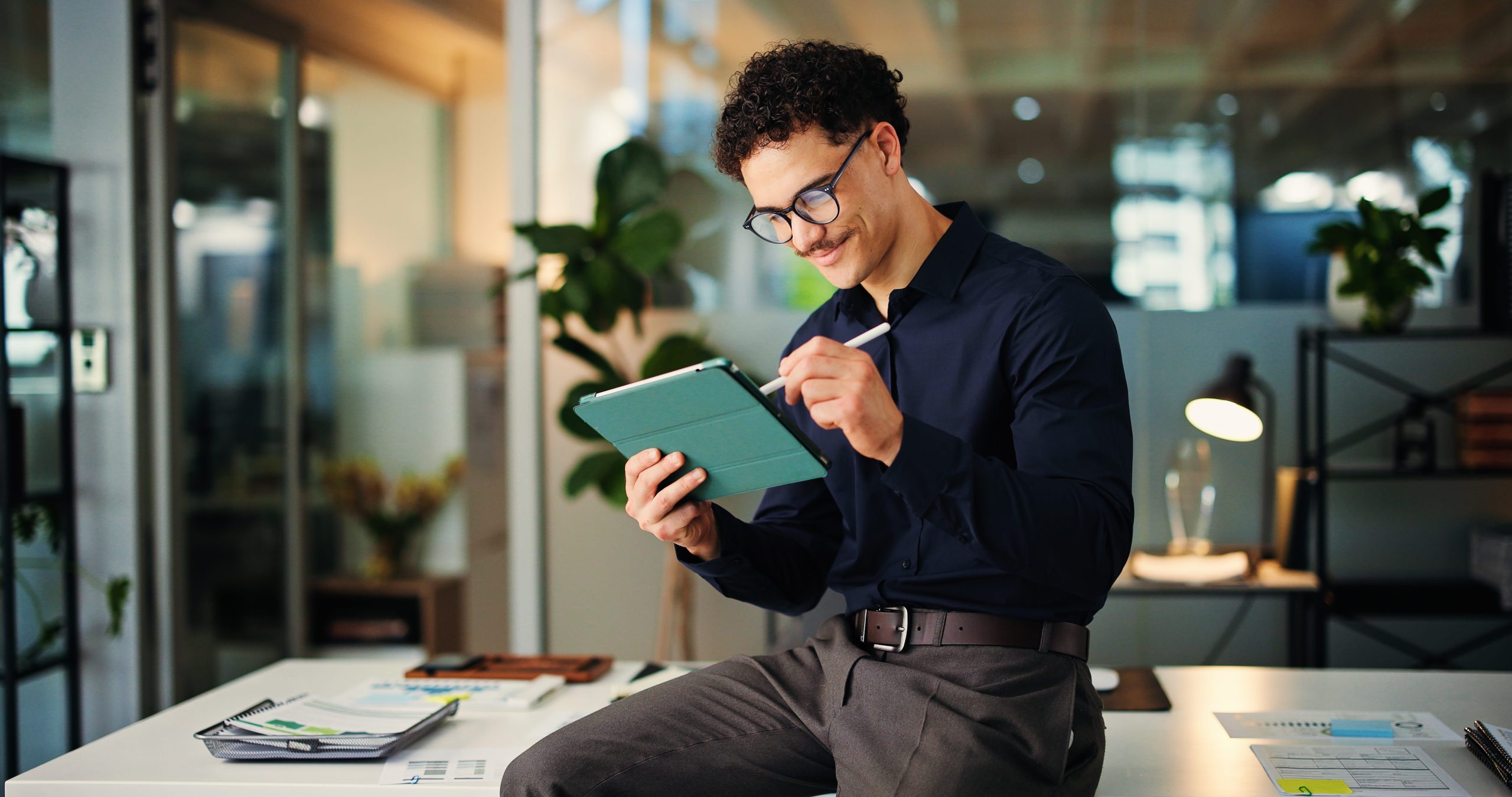 Reviewing conversion tracking data on a laptop